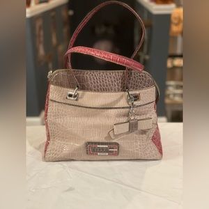 GUESS MEDIUM TRI COLOR PURSE
